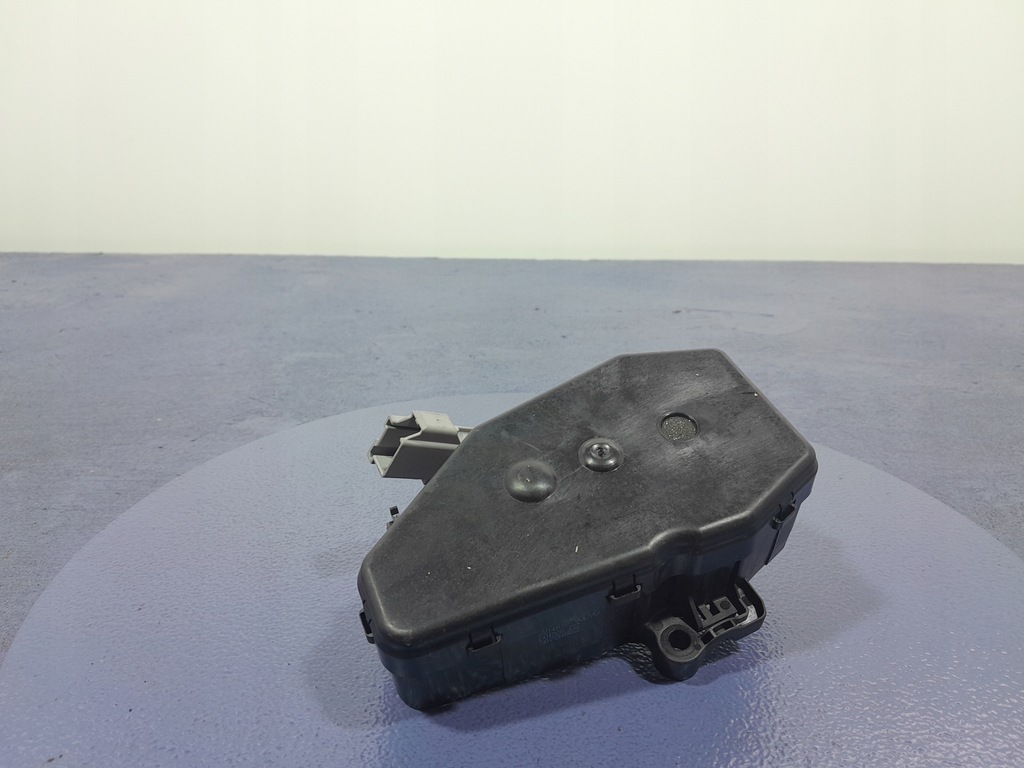 фото №1, Volvo xc60 i доводчик крышки багажника 4 pin 30784562