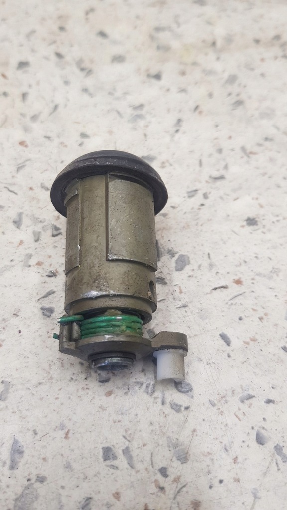 фото №2, Вкладка замка крышки багажника volvo c70 coupe