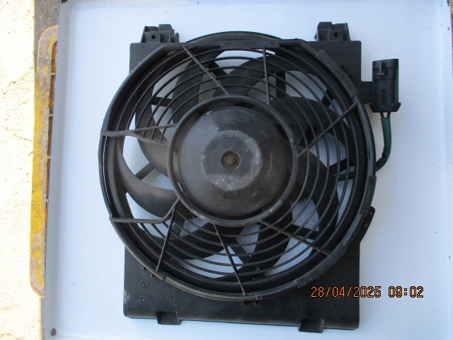 Купить Вентилятор радиатора 9158095