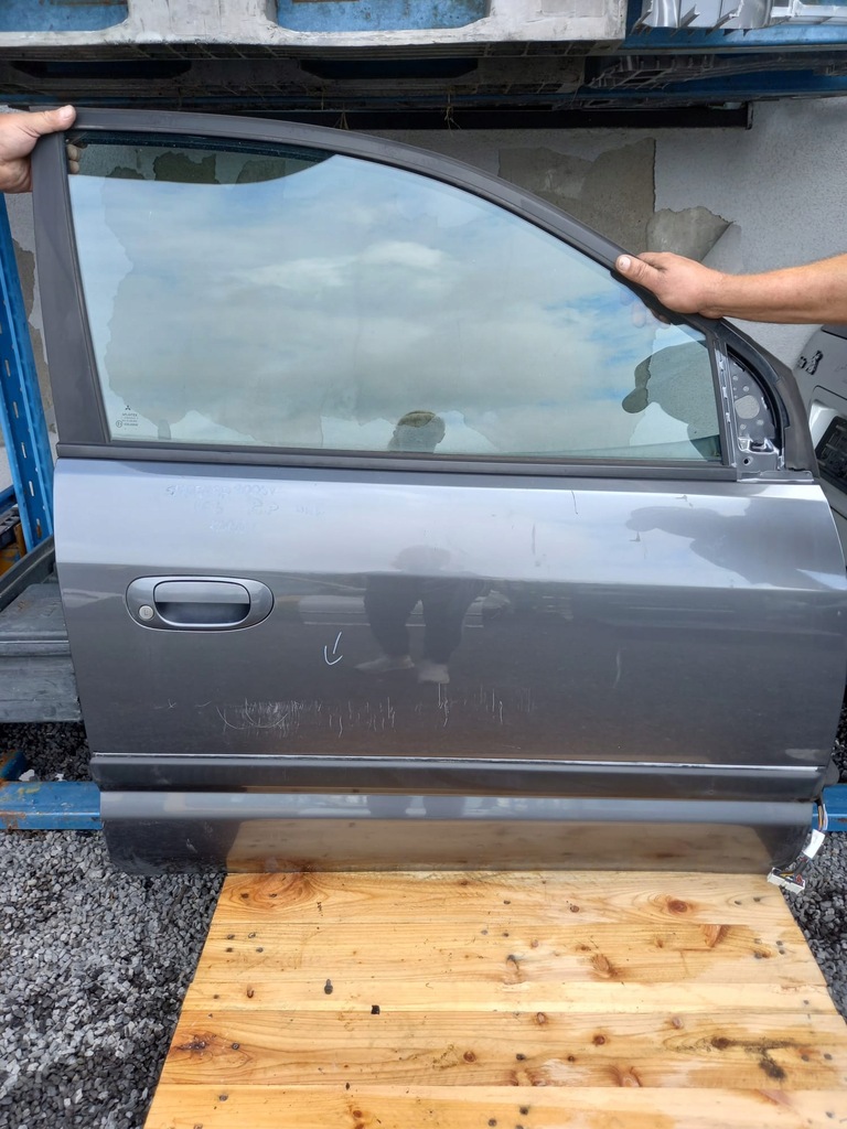 фото №1, Двері перед праве, ліва space star u63 98-05r kombi