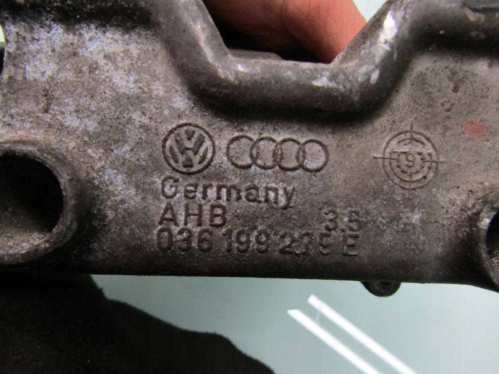 Купить Golf iv 98r 1.4 кронштейн двигателя правая кронштейн кронштейн 036199275e