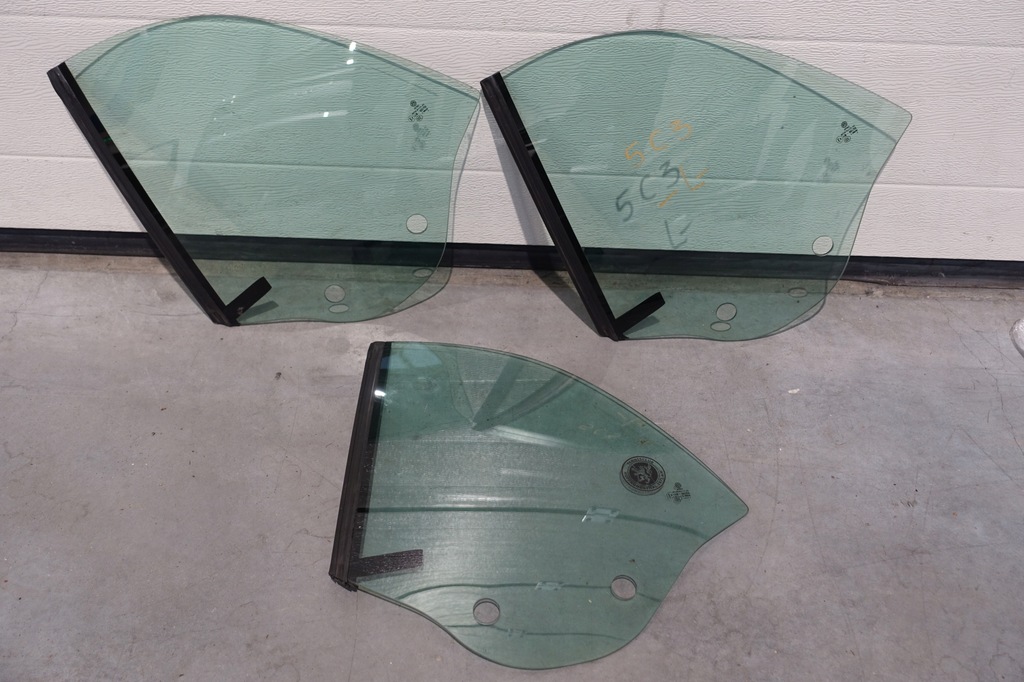 фото №1, Vw beetle 5c3 cabrio скло ліва задня задня as2