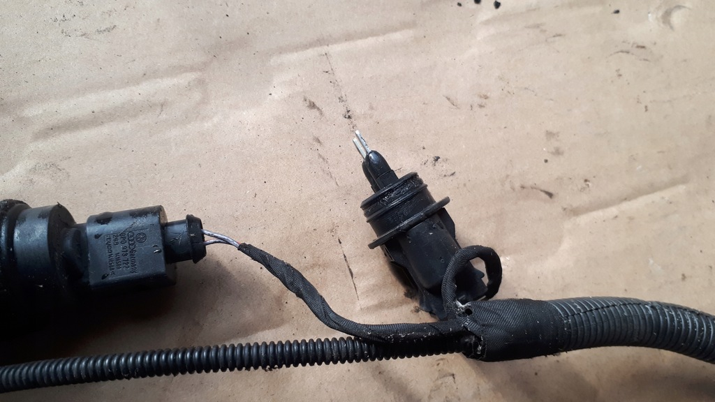 фото №6, A4 b8 помпа омивача 8k5955647 a5 sedan