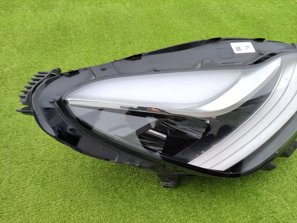 Tesla model 3 фара правый  передняя перед full led Оригинал