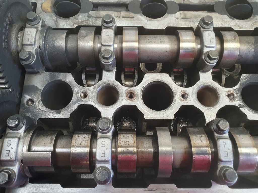 фото №12, Volvo s60 i v70 ii xc90 2.4 d5 головка цилиндров валы 30731988