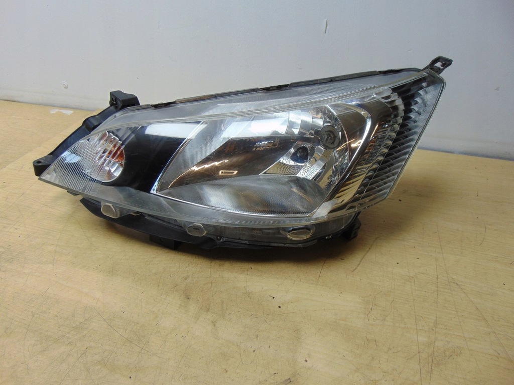 фото №6, Лампа левая перед nissan nv200 оригинал europa