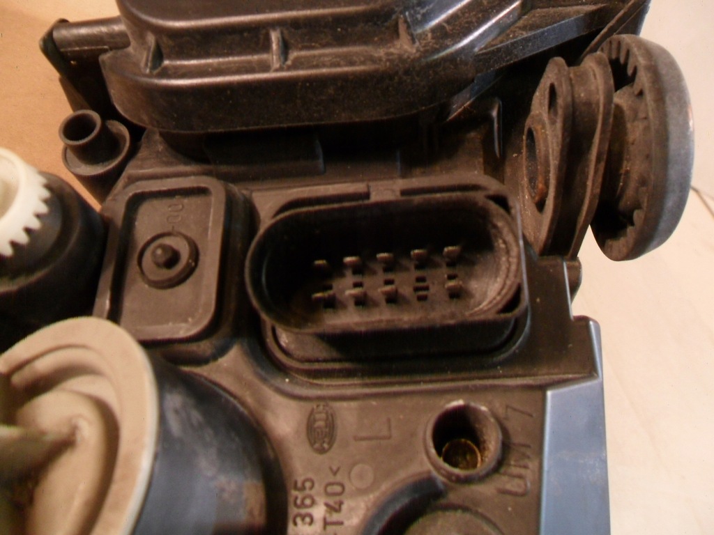 фото №15, Skoda fabia i лампа левая