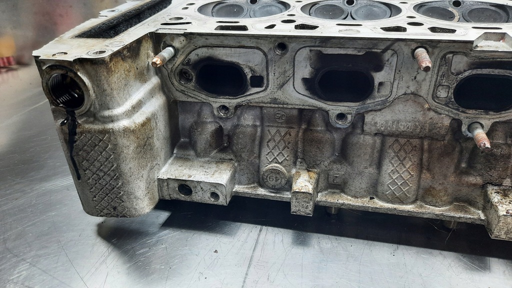 фото №8, Головка двигуна 55561003 opel vectra c 2.2b 16v