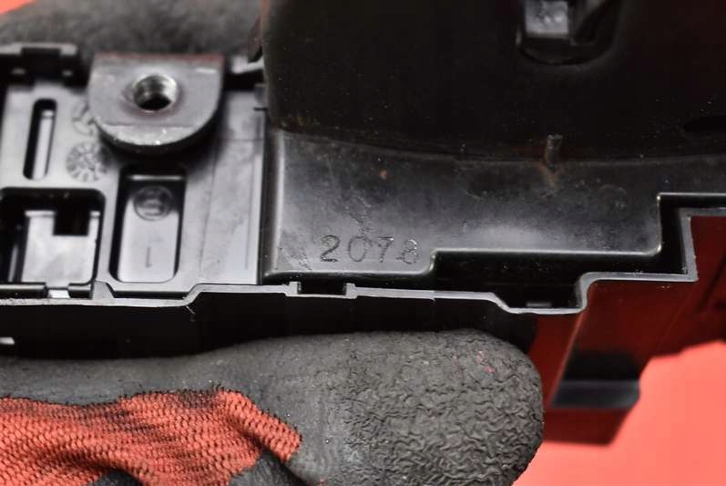 фото №9, Замок кришки задня задній citroen c5 ii x7 iii sedan 08r