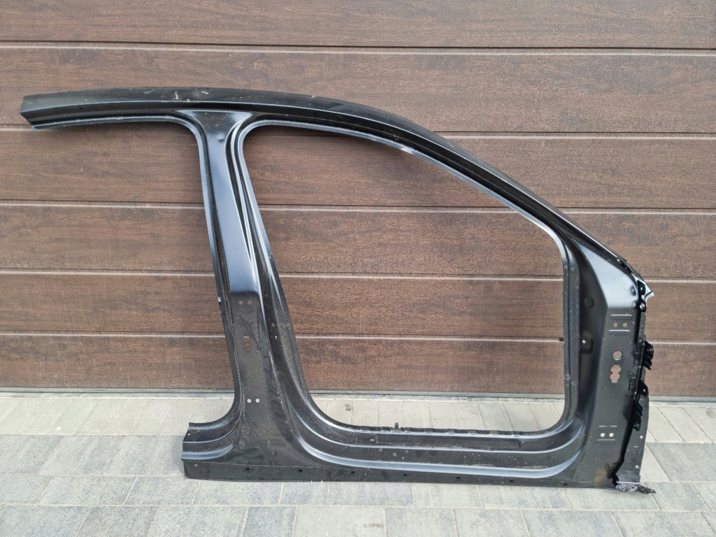 фото №1, Audi a6 4k5 обшивка блок двигателя порог правый