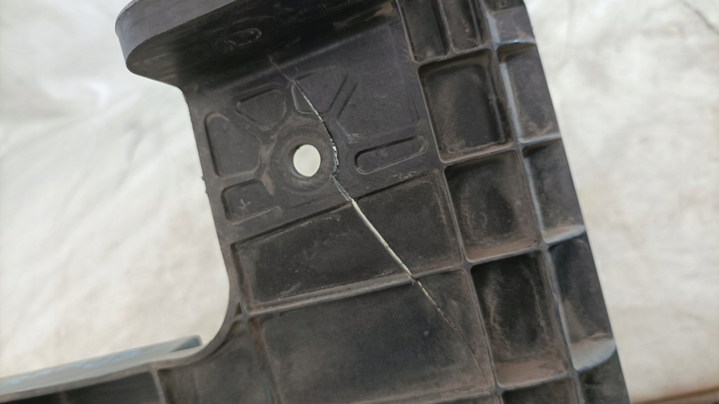 фото №9, Dodge ram 09- основание аккумулятор usa 68095940af