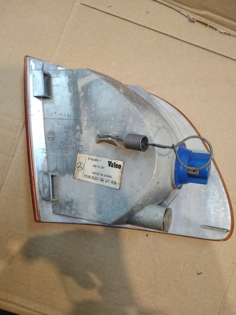 фото №6, Поворотник левый mercedes vito w638 6388200021 oryg.