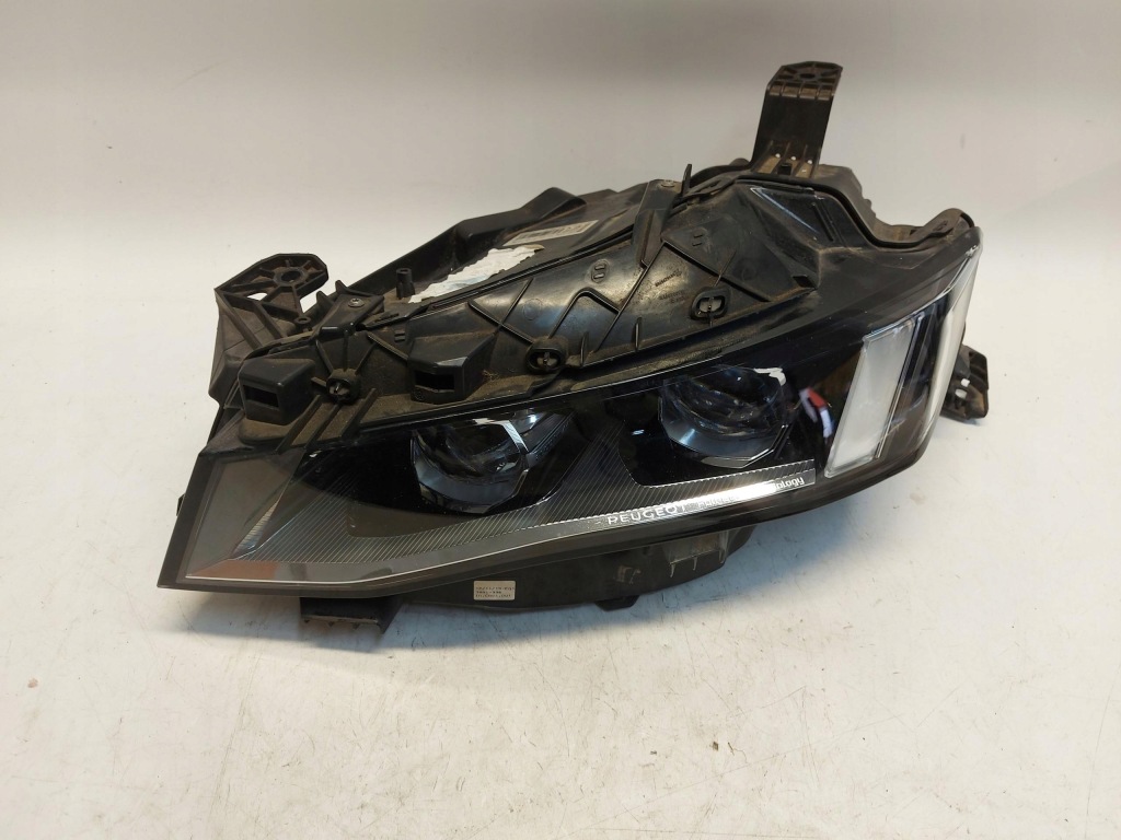 Купить Peugeot 508 2 фара перед левая led rhd uk gt-line 9823144580