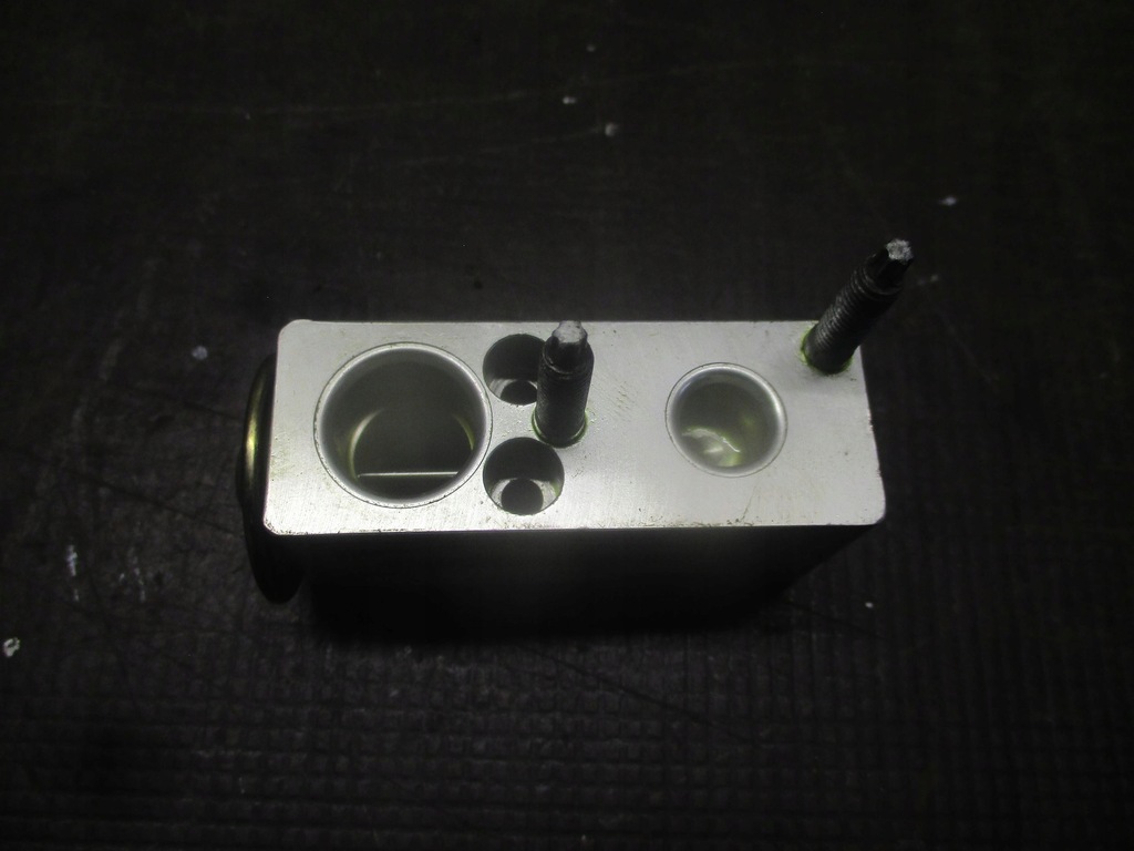 фото №5, Клапан расширительный peugeot 308 i lift 10-13r