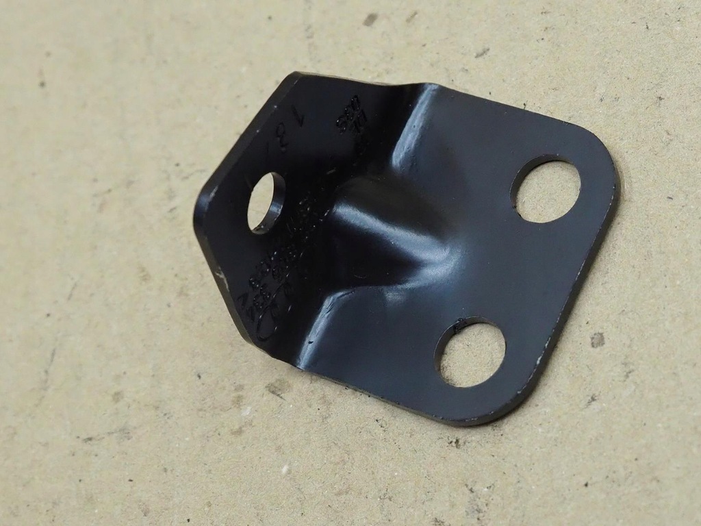 фото №5, Кронштейн audi r8 420 805 334