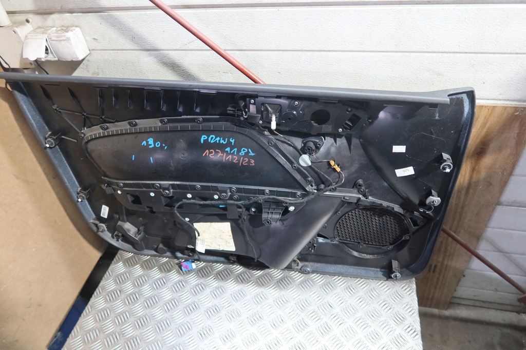 фото №9, Обшивка обивка дверь правый перед audi a1 8x 8x38671180