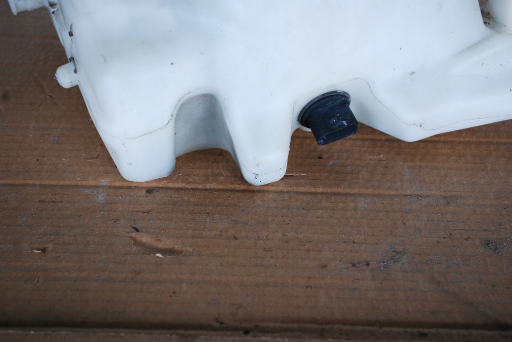 фото №13, Бачок омывателя audi tt 8n 8n0955453a