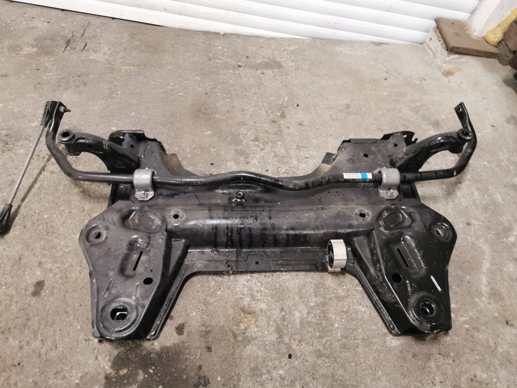 фото №1, Peugeot 208 ii corsa f подрамник подрамник подрамник