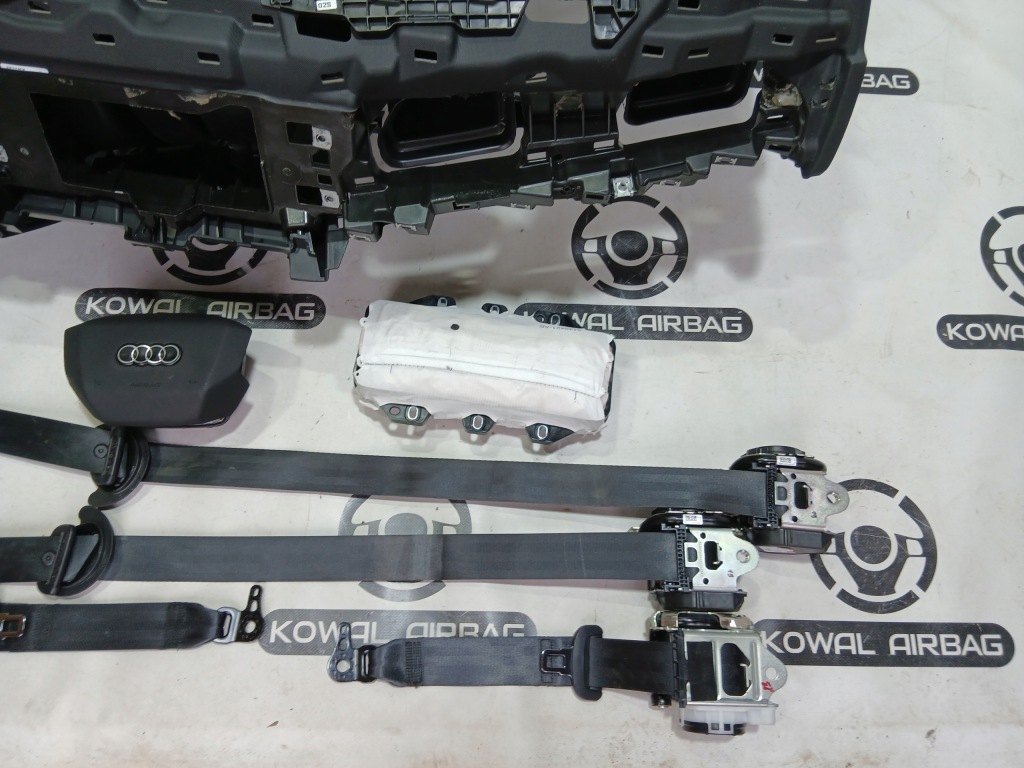 фото №8, Audi q4 e-tron head up панель приладів панель  подушка безпеки подушки безпеки ремені оригінал демонтаж