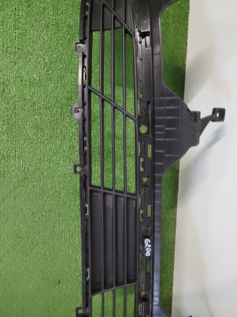 Hyundai tucson решётка бампера средняя на радар заглушка 86531-n7020 Доставка