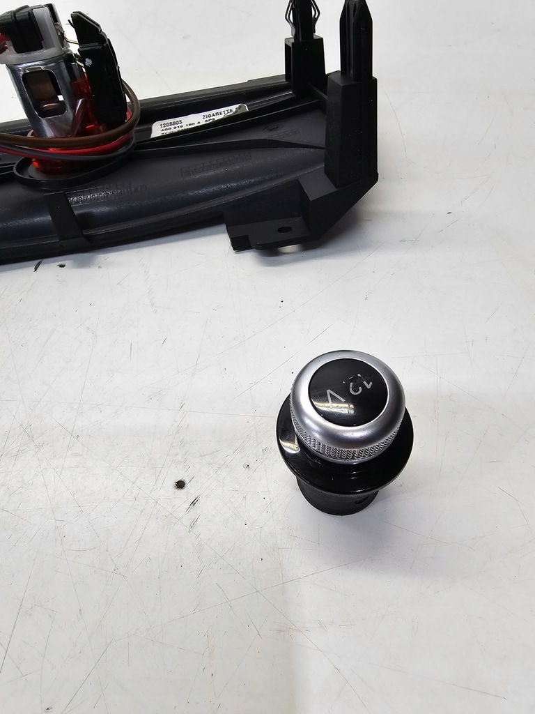 фото №7, Роз'єм прикурювача зарядний пристрій audi a6 4g0919180a