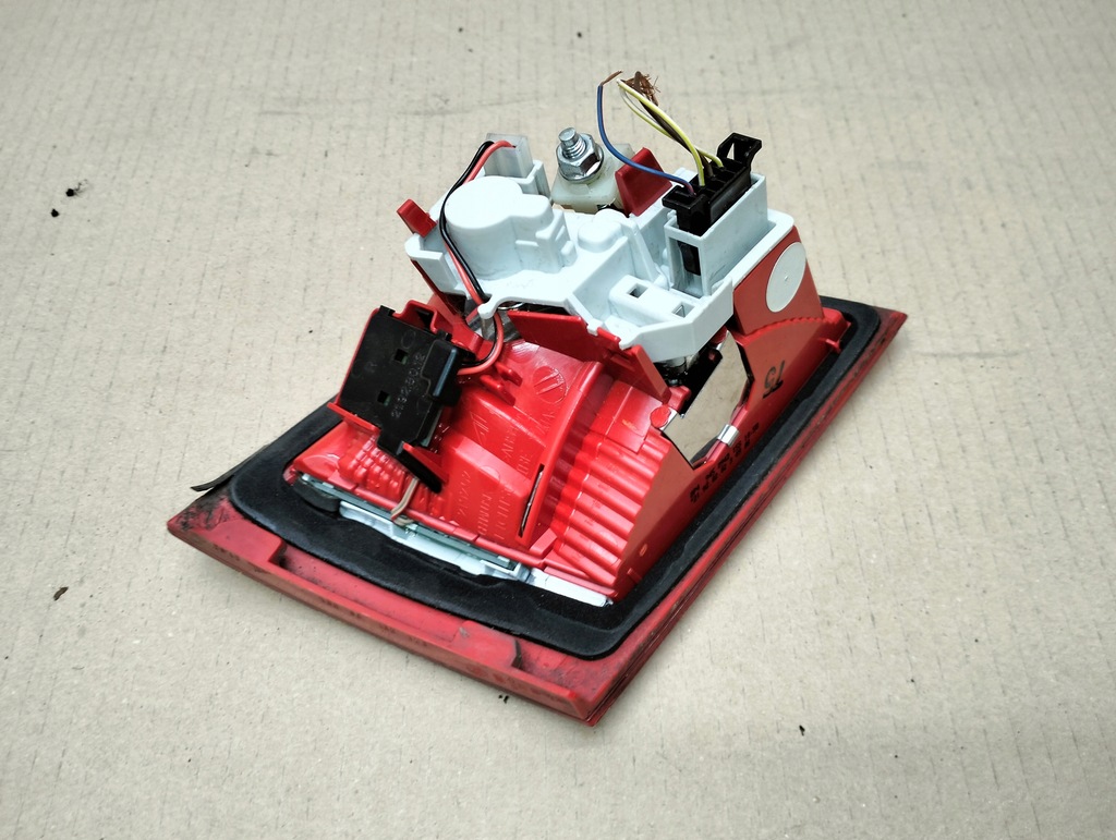 фото №6, Лампа правая задняя w крышка audi a3 8p lift 08-12 5d hb 5 дверь led