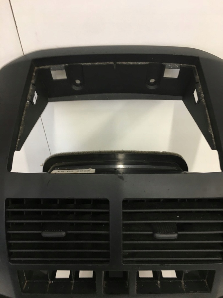 фото №4, Рамка радіо кишеня радіо консоль середня vw polo 9n fl lift 2001-2009