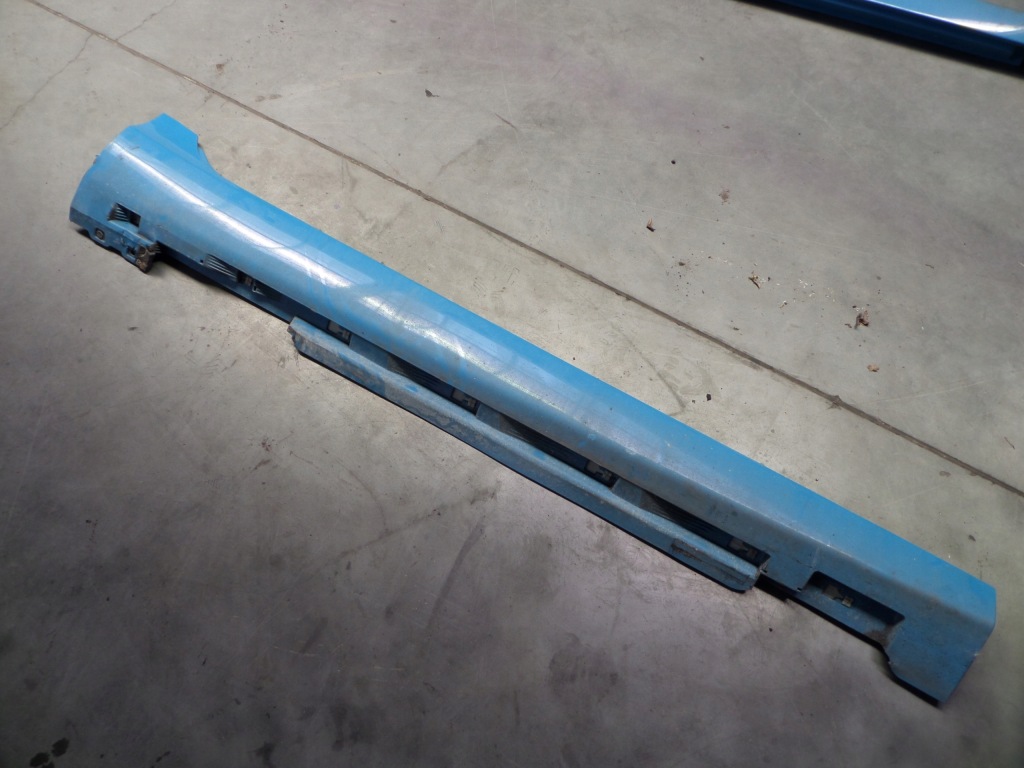 Купить Накладка  порог порог накладка правая volvo v40 2 2 31395043 цвет 619