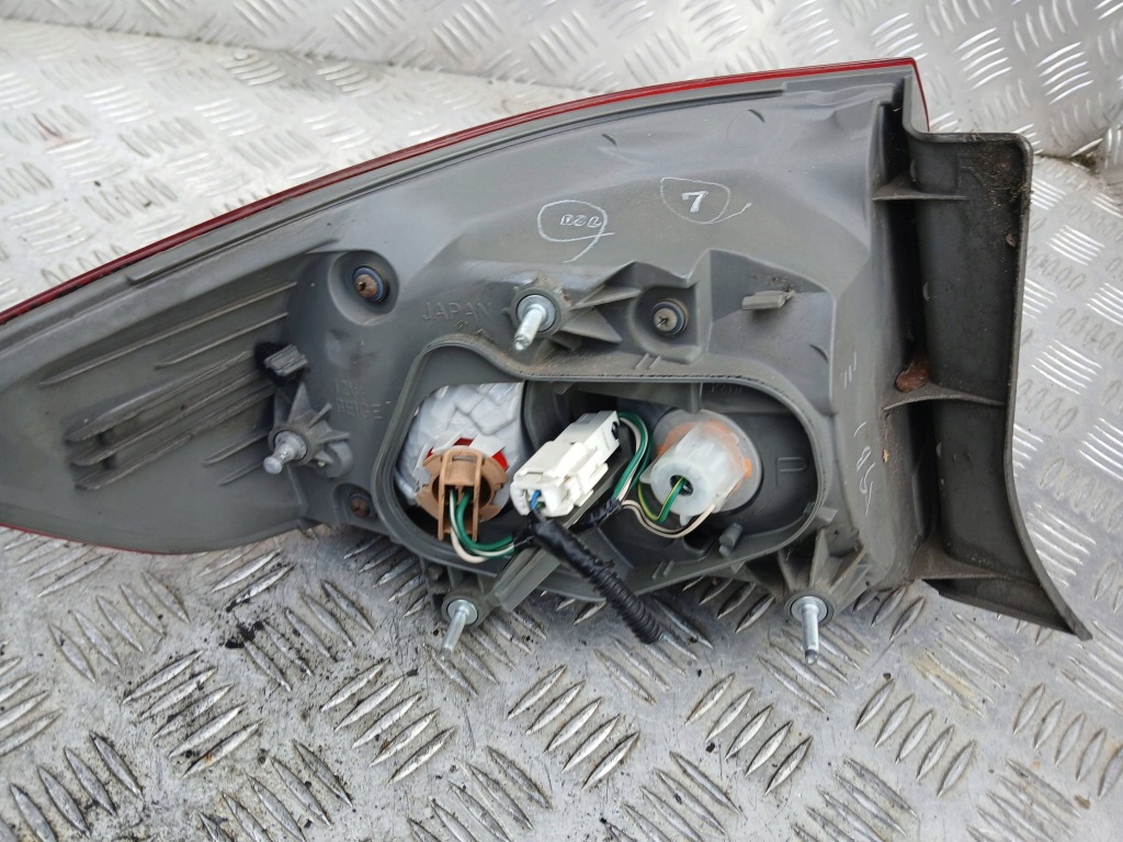 Toyota corolla e15 фара права задня задні седан 2007r Ціна