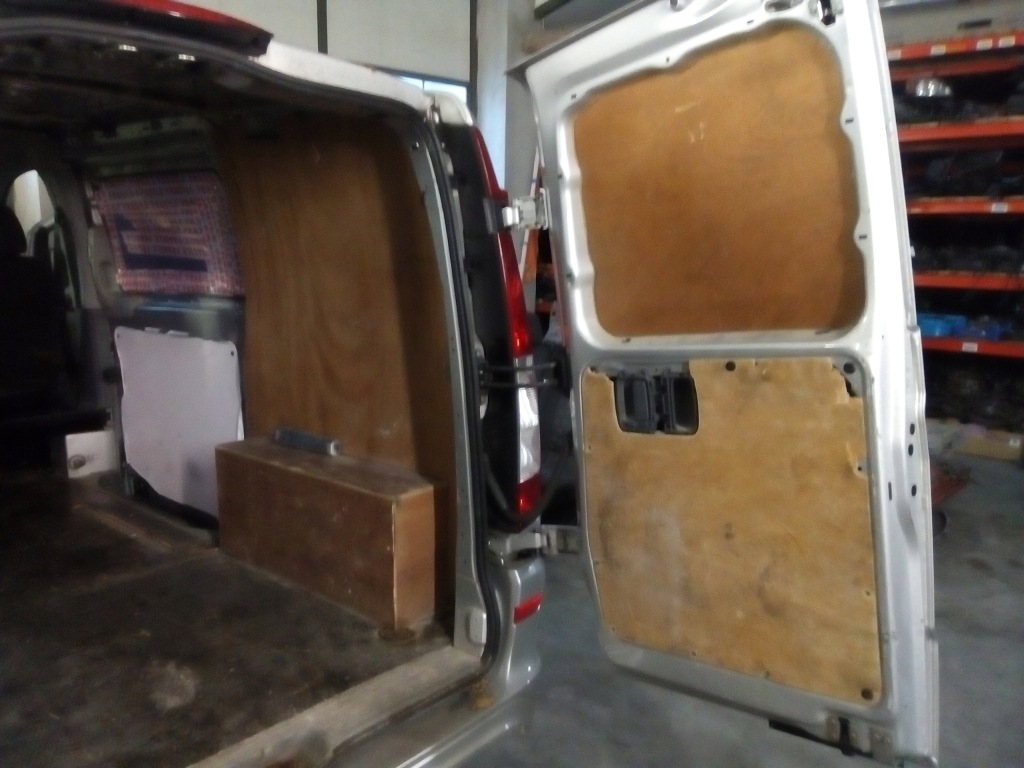 Купить Обшивка фанера кузов плита пол vito 639