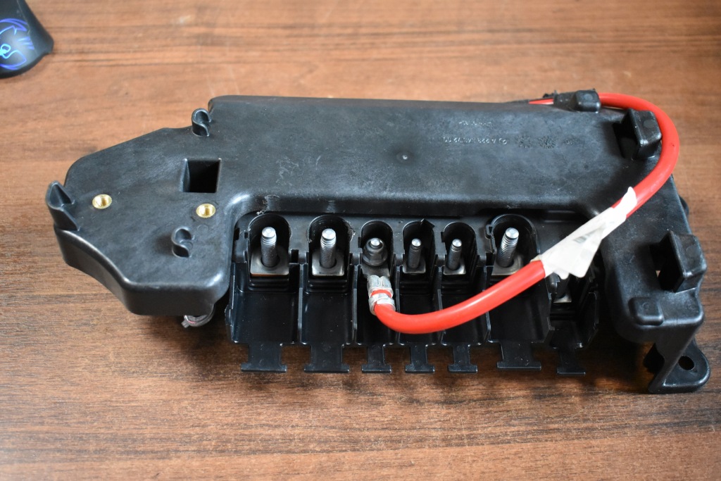 фото №1, Idealny розподільник струму коробка запобіжників mercedes w223 1