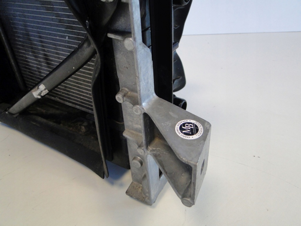 фото №10, Mercedes sl r232 232 55 63 amg gt 192 радиатор wody w подкрылок левая