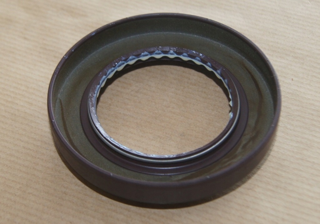 Купить Сальник полуось mazda 3 5 6 cx7 a60127238