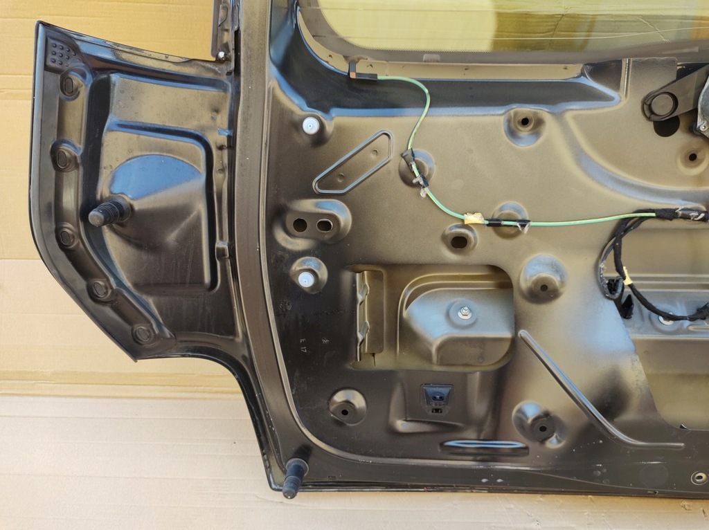 фото №10, Крышка багажника задняя задняя citroen c3 picasso exld целая eu