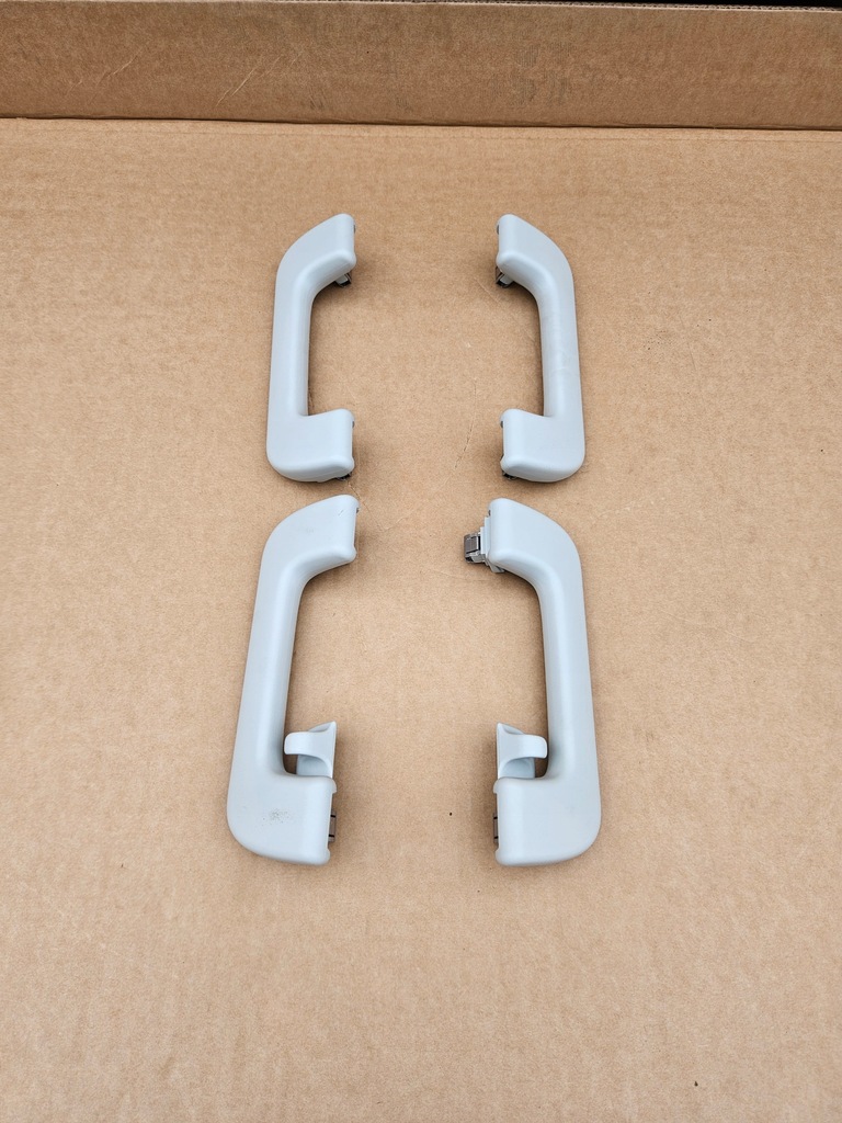 фото №1, Audi a8 d5 4n ручки крепления потолочный