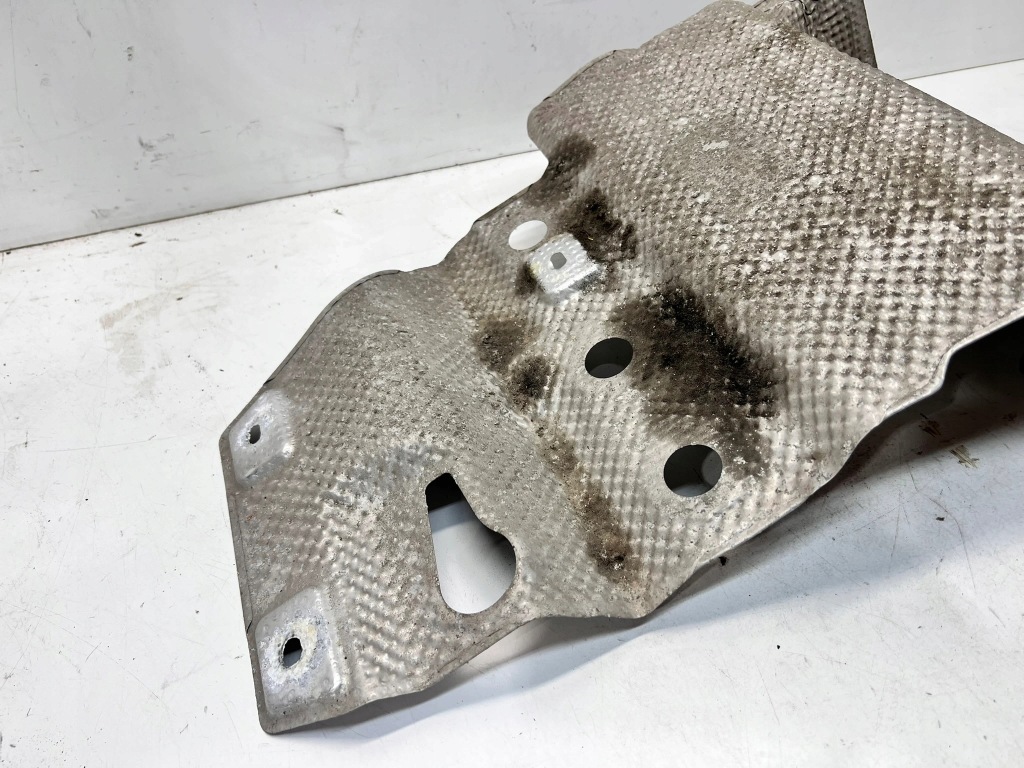 Накладка теплова вихлоп audi q5 8r 8r0804171b Київ