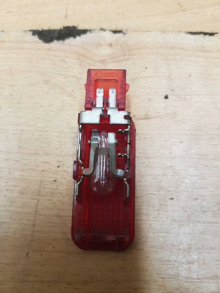 фото №11, Лампа обшивка дверь audi a6 c5