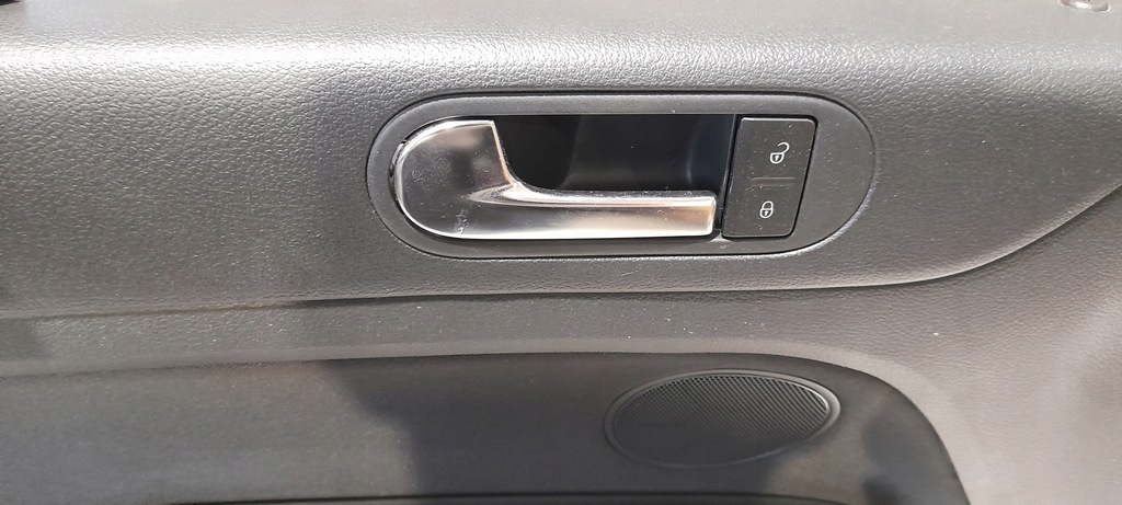 фото №4, Оббивка двері перед vw golf vi plus 5m1868109