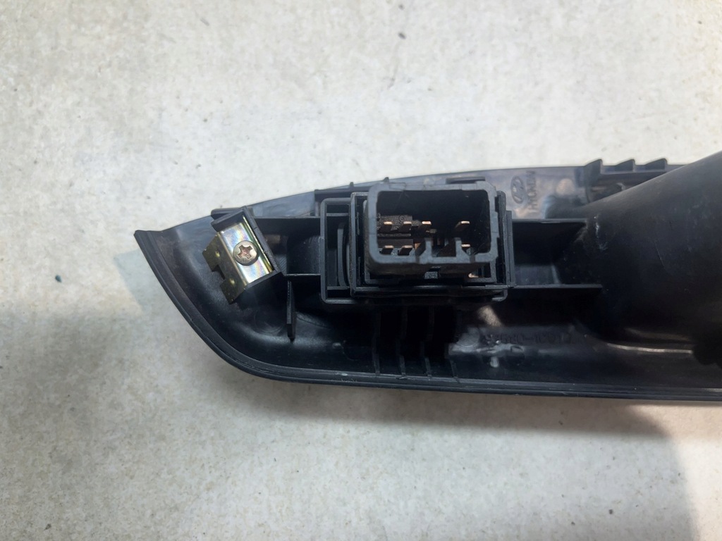 фото №6, Панель управление стекло левый задняя hyundai getz 1.3 935701c010