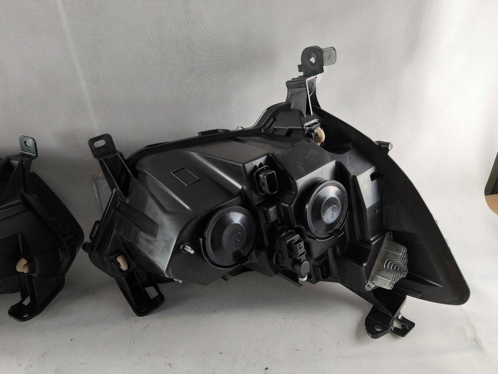 фото №14, Renault master iv лампа relektor левый правый обычная + led