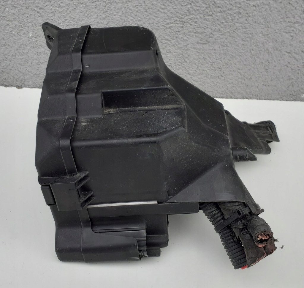 Коробка запобіжників ford fiesta mk7 1,4 tdci в Україні