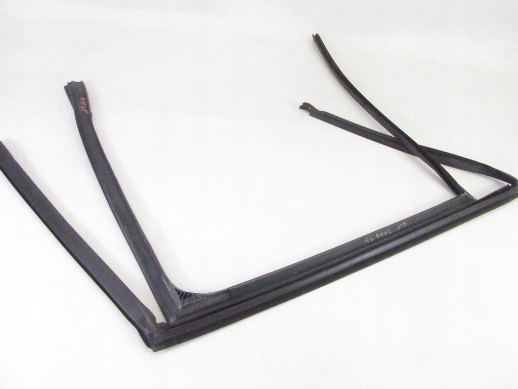 Купить Прокладка дверь направляющая стекло левый задний  bmw f15 f85 x5 7289667