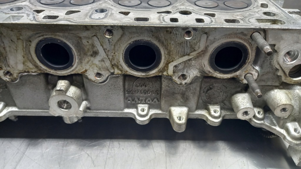 фото №6, Головка двигуна 31401466 002 volvo 2.4 d5 d5244t15