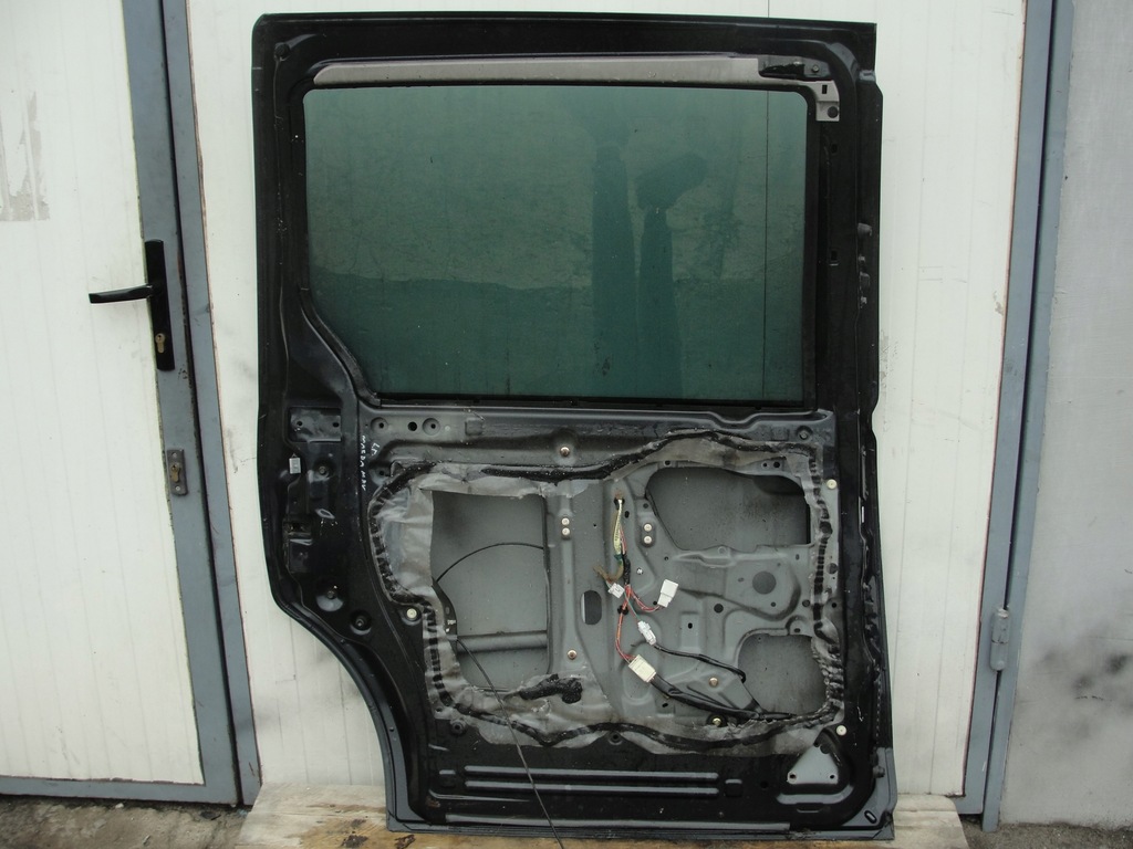 фото №2, Дверь левый задняя левая задние mazda mpv