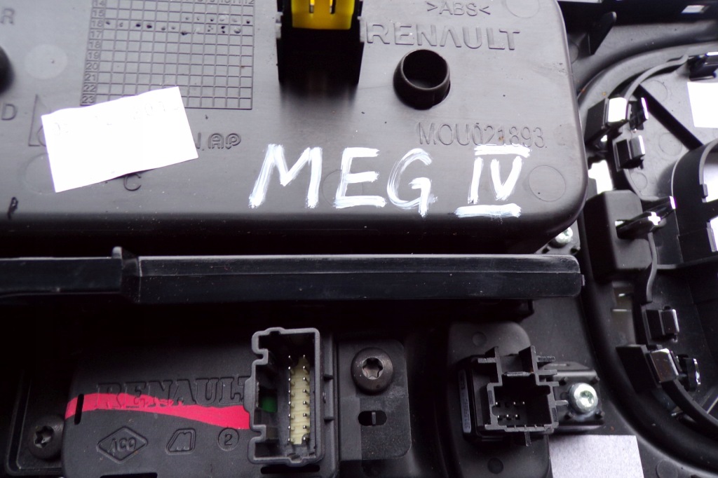 фото №6, Панель рамка туннель 969121990r renault megane iv