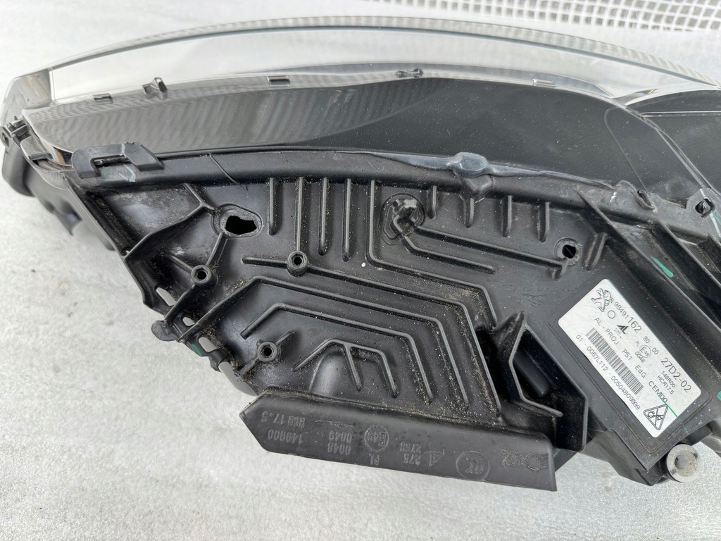 фото №5, Peugeot 308 t10 права лампа full led