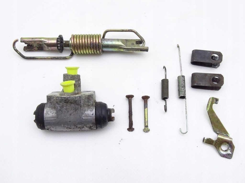 фото №5, Suzuki jimny iii 98-18 набор тормозной тормозные колодки тормозные правый задняя