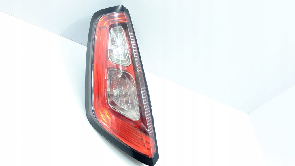 фото №1, Fiat punto evo лампа левый задняя 51913736