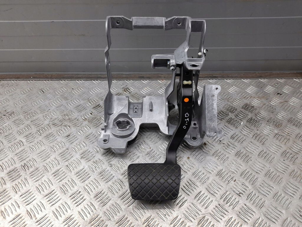 фото №1, Audi q5 sq5 2009 с передний педаль тормоза