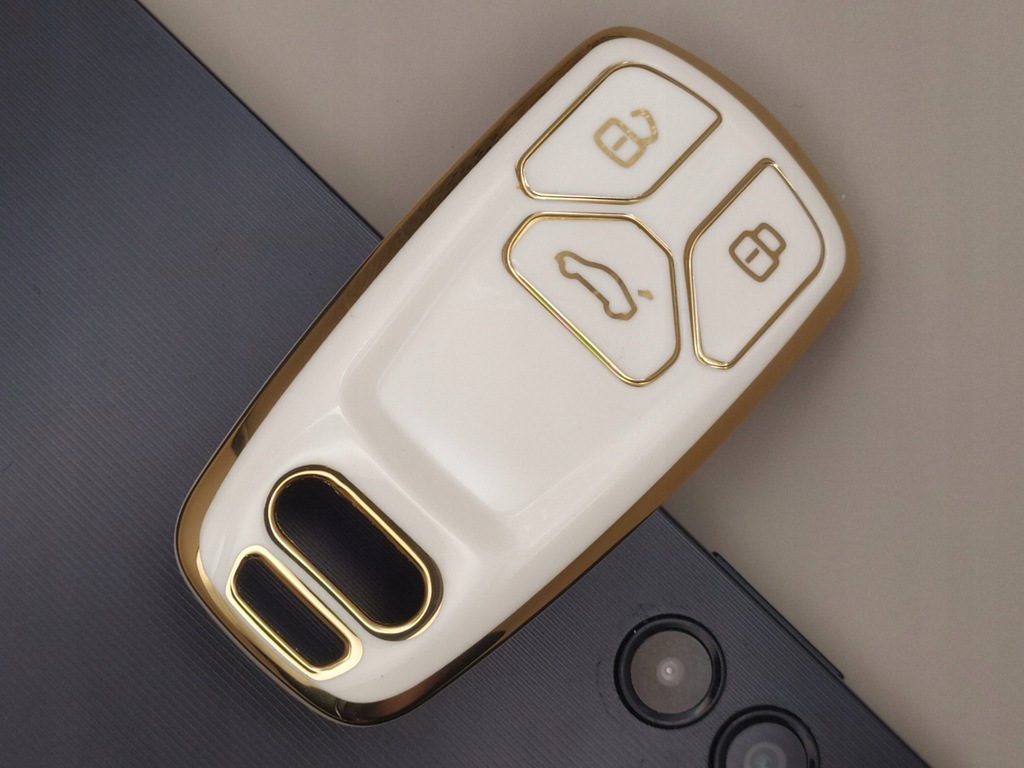 фото №1, Чохол na ключ audi gold